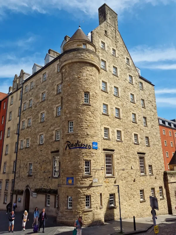 Edinburgh Hop on Hop off Bus Tour - Travel Blog Ukeveryday