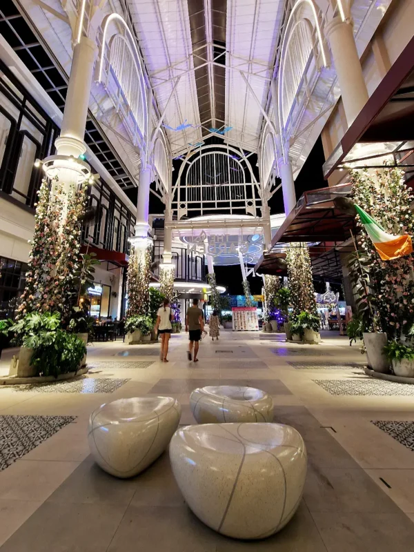 Jungceylon Phuket Atrakcje